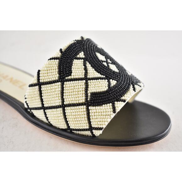 Chanel 20P Black White Pearl Embroidery CC Logo Slide Slip Sandal Mule Flat 35 - Picture 5 of 16